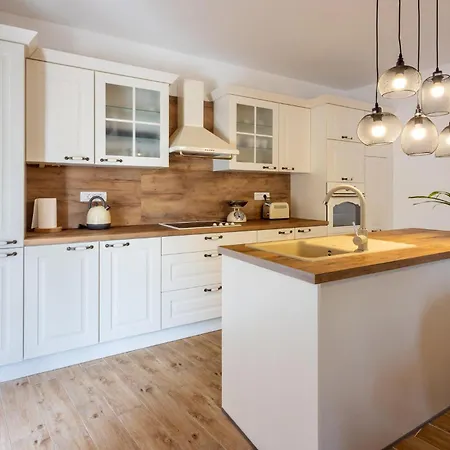 Case de vacanță Amazing In Grizani With Sauna *