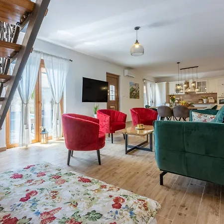 Amazing In Grizani With Sauna Case de vacanță Grižane