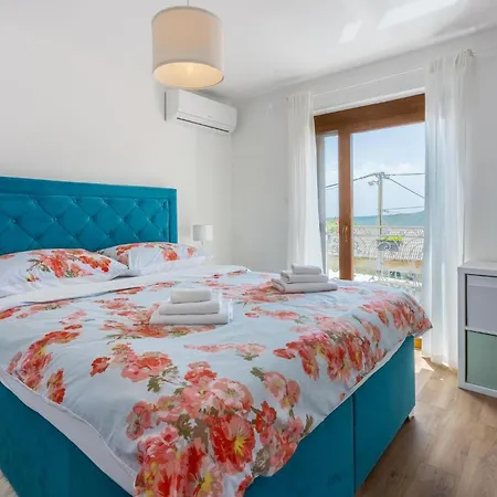 Case de vacanță Amazing In Grizani With Sauna