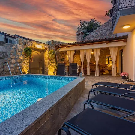 Amazing In Grizani With Sauna * Grižane