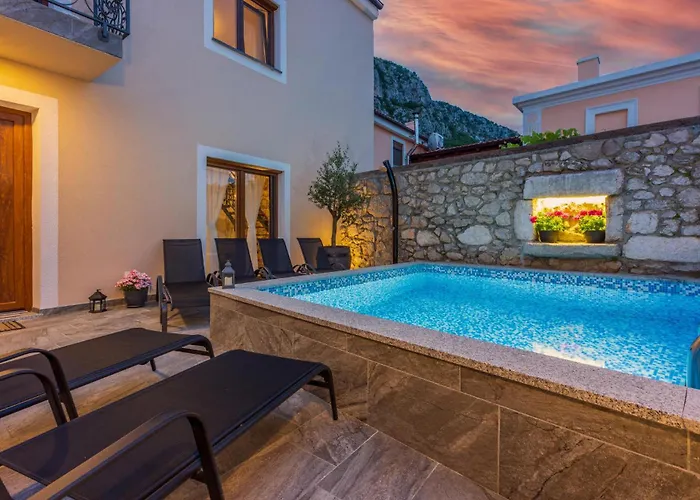 Amazing In Grizani With Sauna 度假居