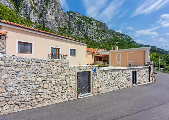 Amazing In Grizani With Sauna 度假居