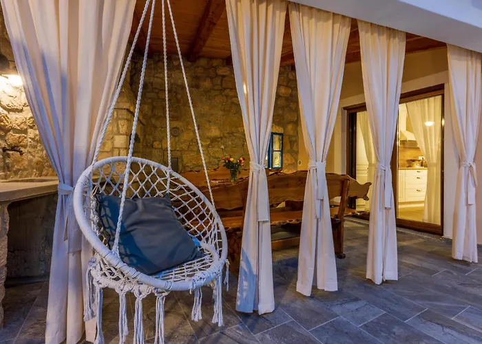 Amazing In Grizani With Sauna * Grižane